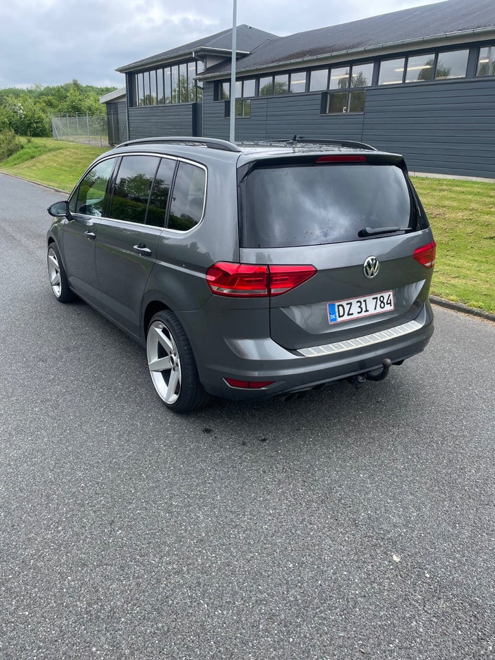 VW Touran 2,0 TDi 150 Comfortline DSG 7prs 5d