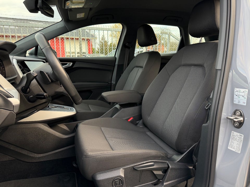 Audi Q4 e-tron 45 Advance quattro 5d