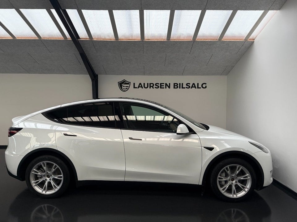 Tesla Model Y Long Range AWD 5d