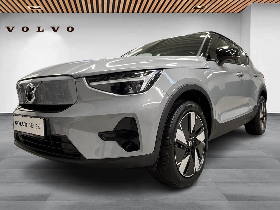 Volvo XC40 Standard Range Plus 5d