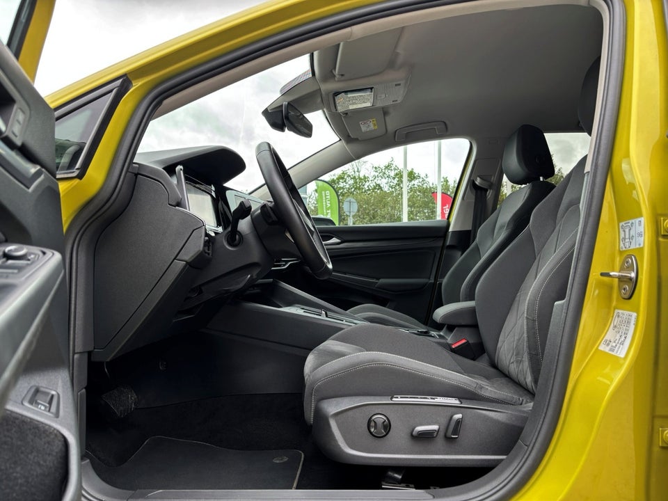 VW Golf VIII 1,4 eHybrid DSG 5d