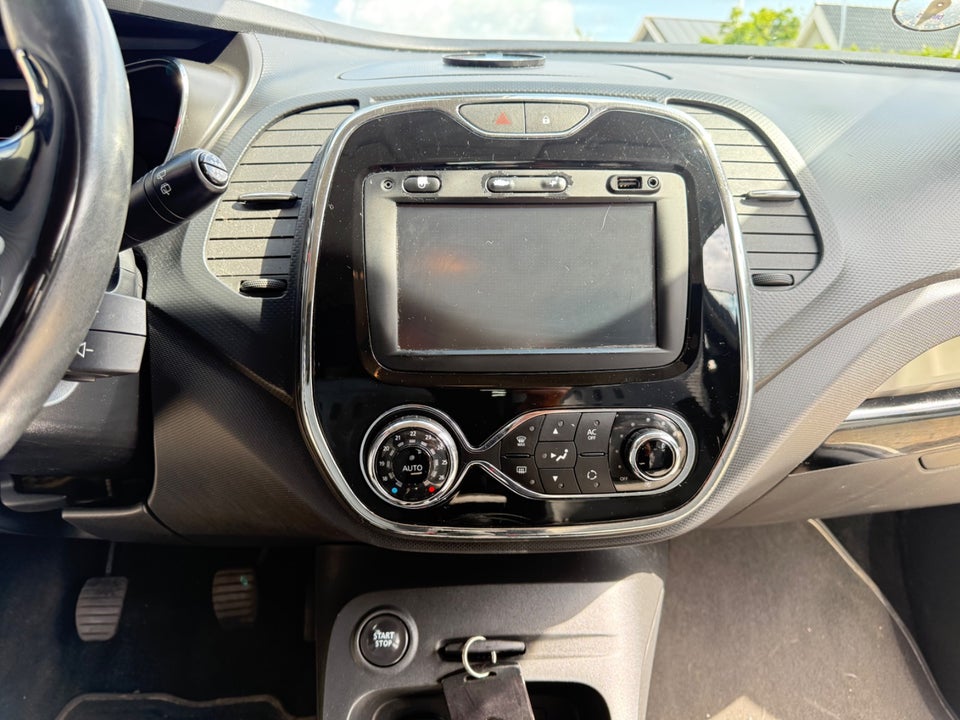 Renault Captur 0,9 TCe 90 Expression 5d