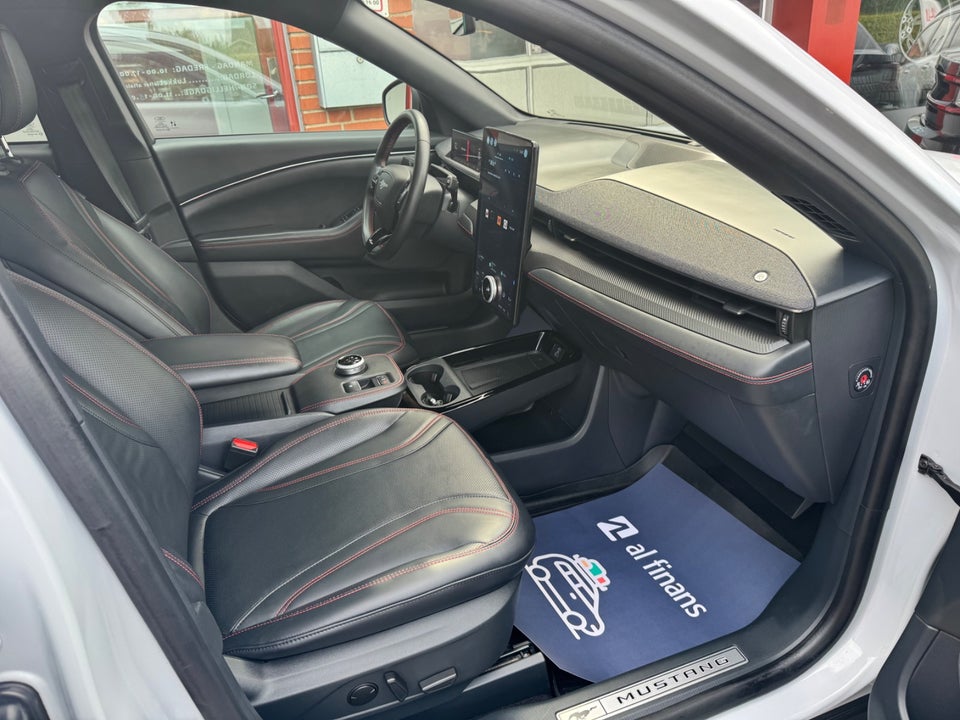 Ford Mustang Mach-E 91 Extended Range AWD 5d