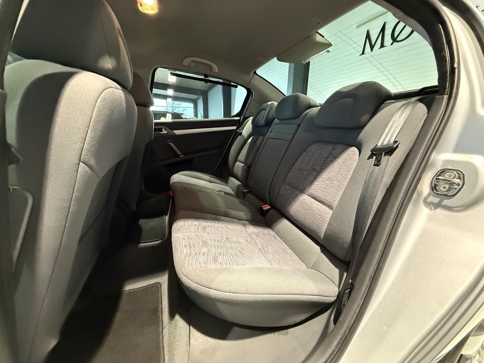 Peugeot 407 2,0 SR 4d