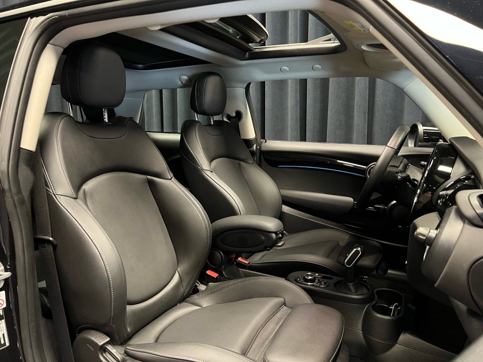 MINI Cooper SE Camden Edition 3d