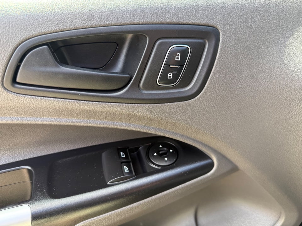 Ford Transit Connect 1,5 EcoBlue Active kort