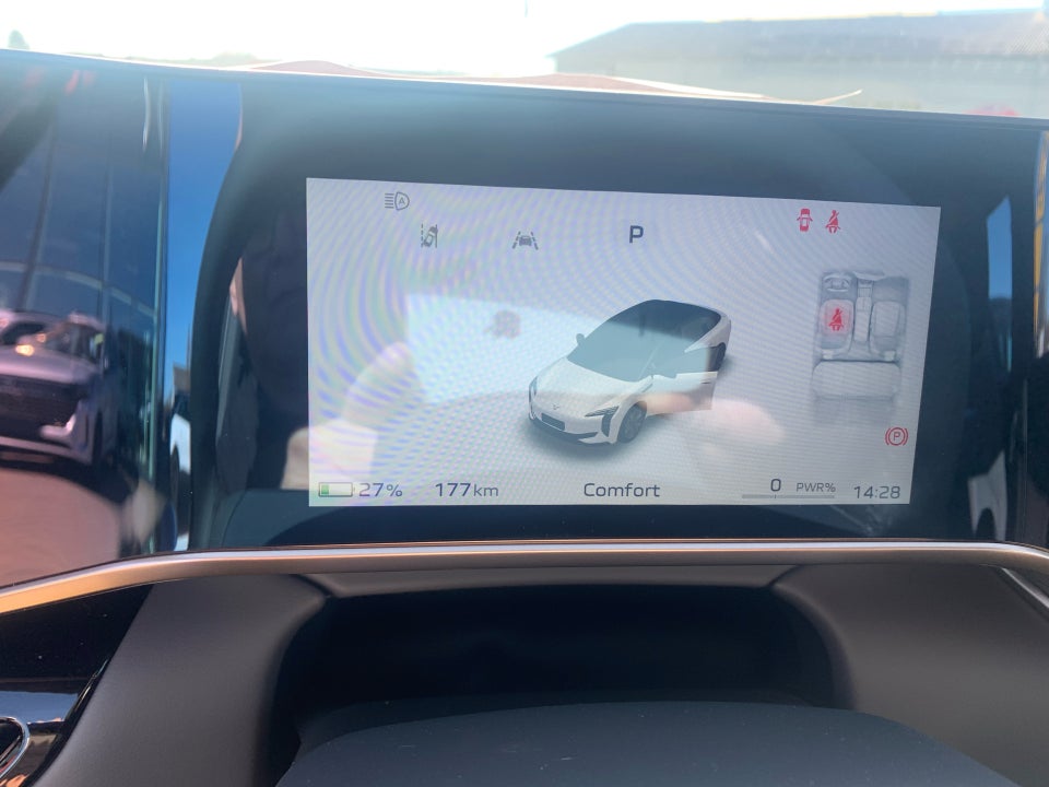 Hongqi EH7 111 Exclusive 4d