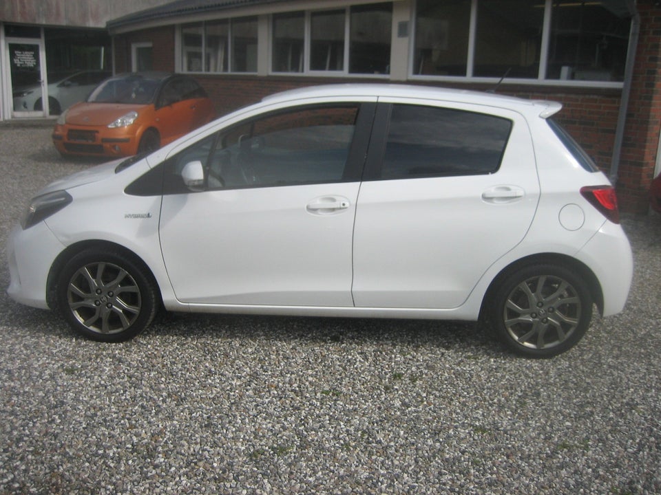 Toyota Yaris 1,5 Hybrid H2 e-CVT 5d