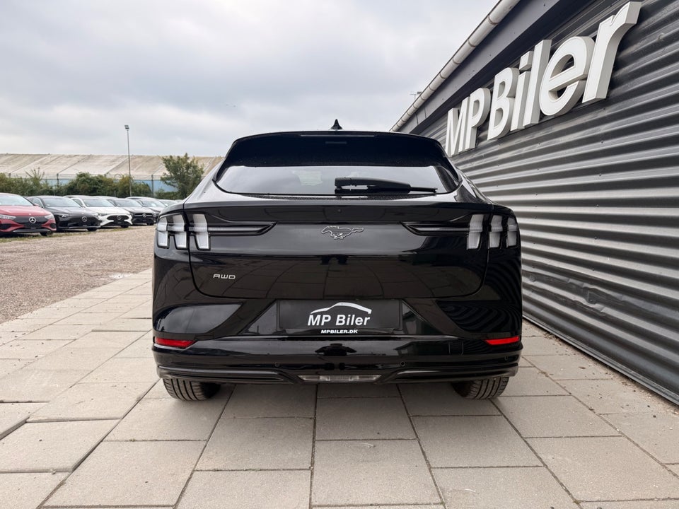 Ford Mustang Mach-E 88 Premium Extended Range AWD 5d