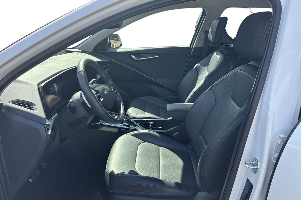 Kia Niro 64 EV Premium 5d