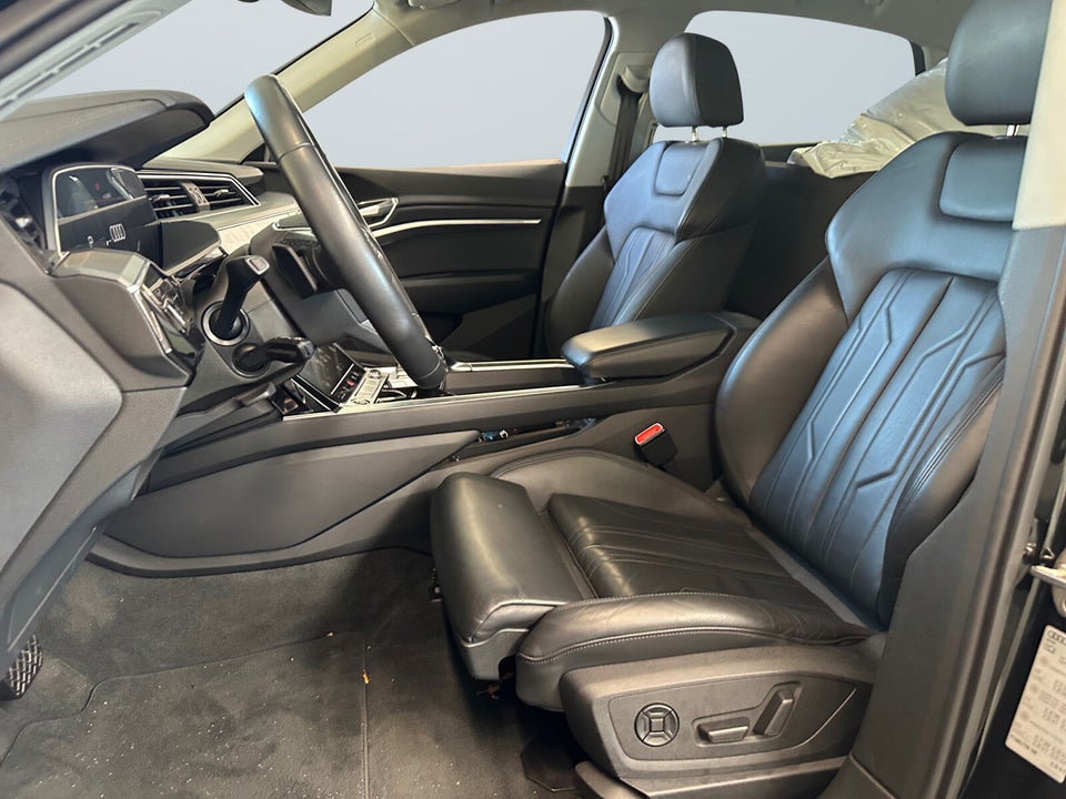 Audi e-tron 55 Advanced Sportback quattro 5d