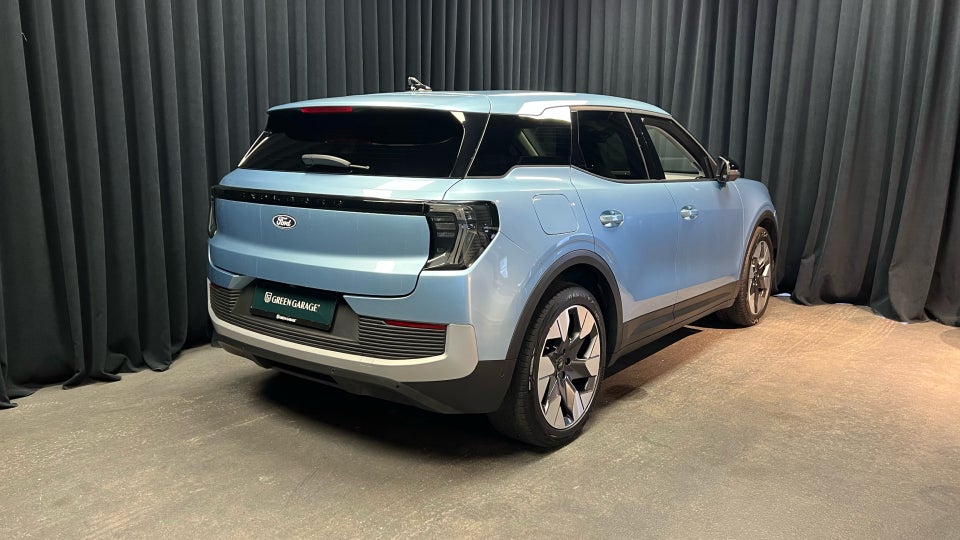 Ford Explorer 77 Premium Extended Range 5d