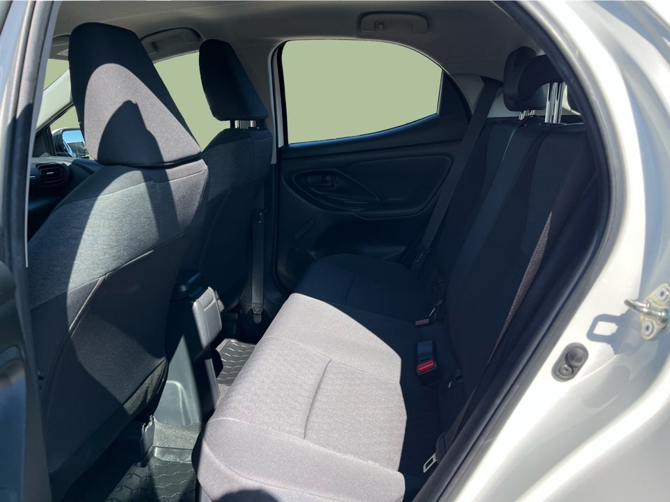 Toyota Yaris 1,5 Hybrid Essential e-CVT 5d