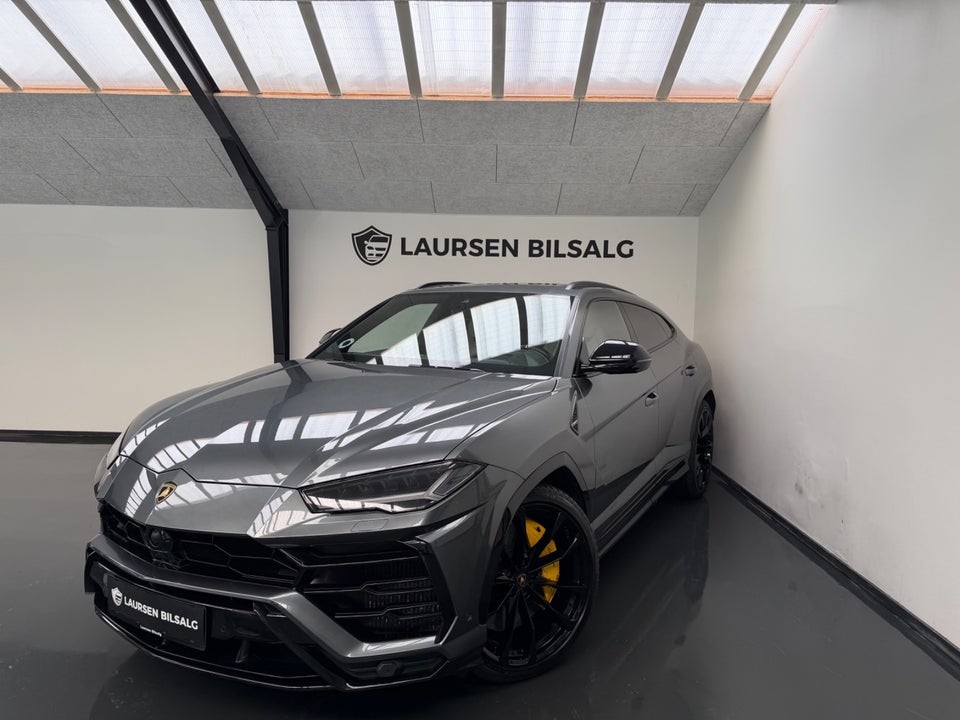 Lamborghini Urus 4,0  5d