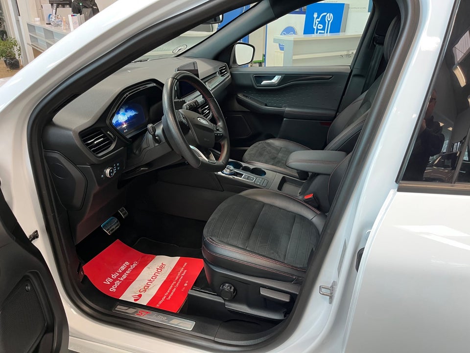 Ford Kuga 2,5 PHEV ST-Line CVT 5d