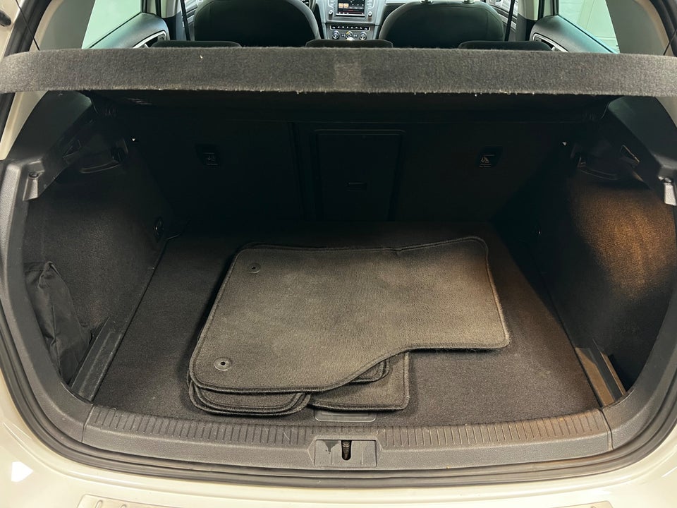 VW Golf VII 1,0 TSi 115 Edition 40 BM 5d