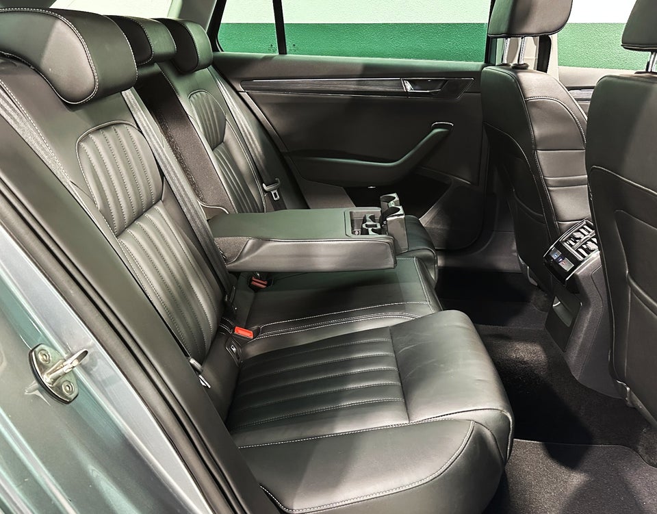 Skoda Superb 2,0 TSi 190 Business Executive Combi DSG 5d