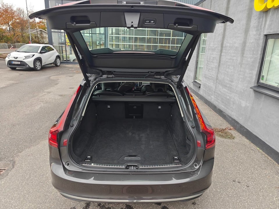 Volvo V90 2,0 T6 ReCharge Inscription X aut. AWD 5d