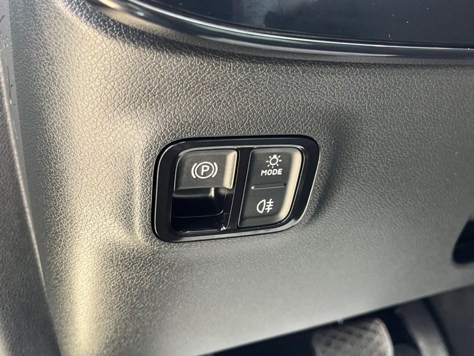 Mercedes CLA250+ electric Progressive 4d