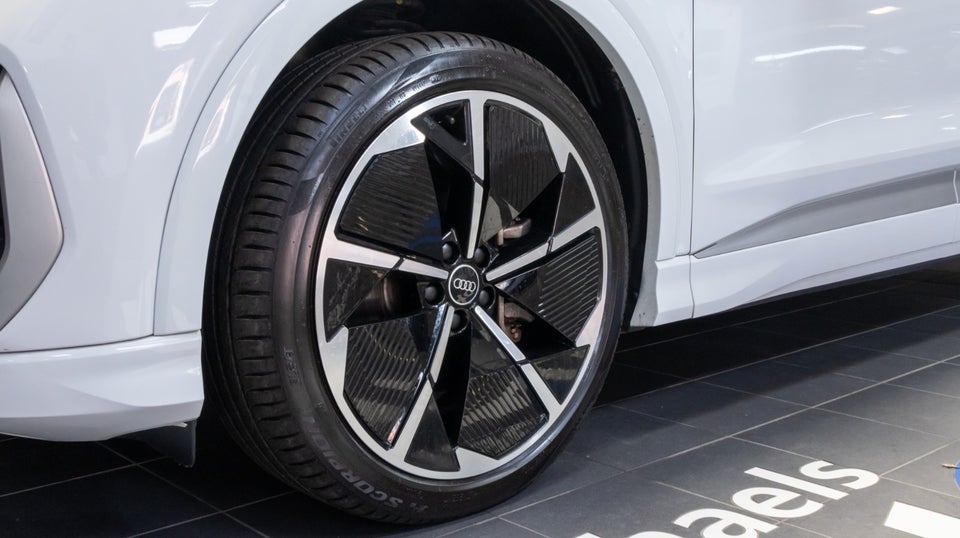 Audi Q4 e-tron 40 S-line 5d