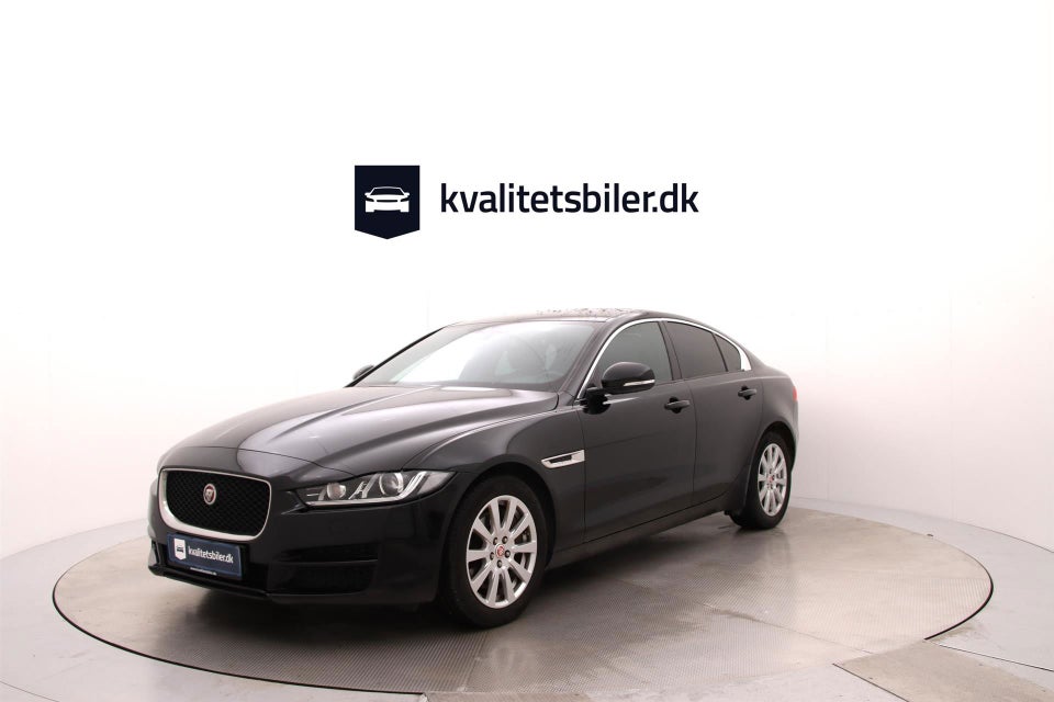 Jaguar XE 2,0 P200 Pure aut. 4d