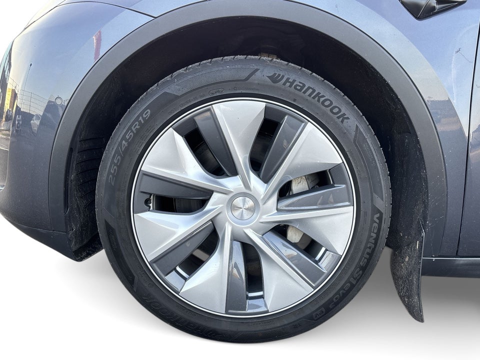 Tesla Model Y Long Range AWD 5d
