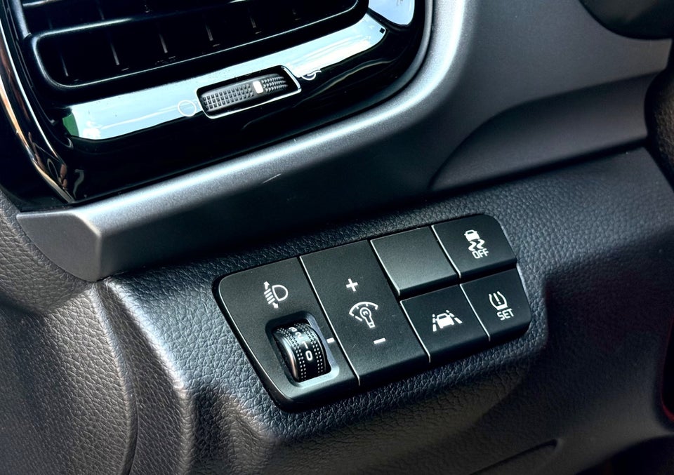 Kia Stonic 1,0 T-GDi Attraction+ 5d