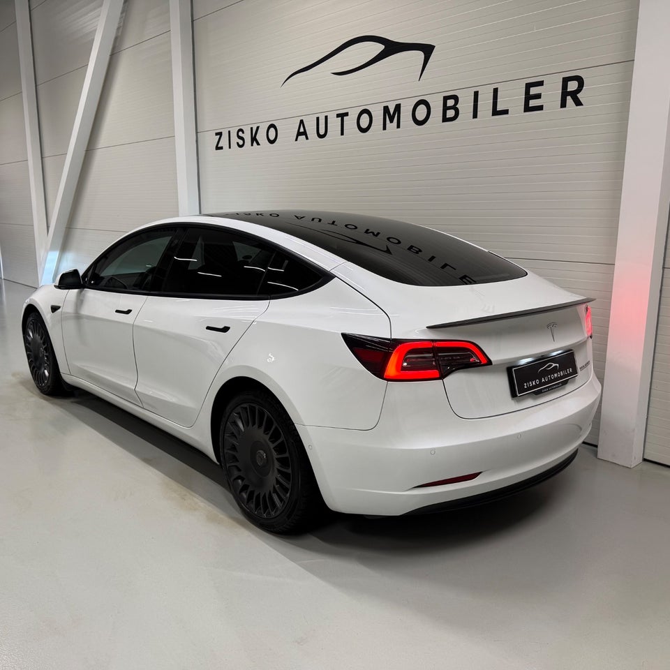 Tesla Model 3 Performance AWD 4d