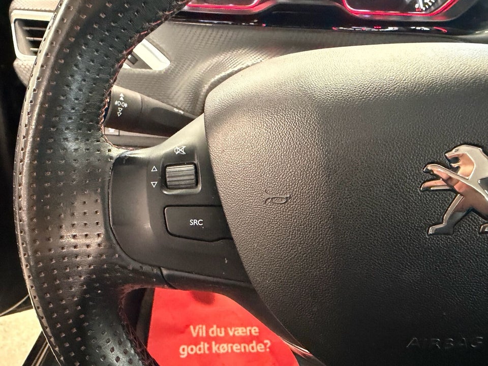 Peugeot 2008 1,6 BlueHDi 120 GT Line Sky 5d