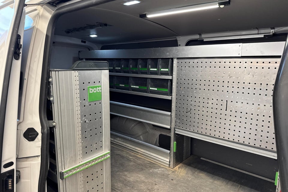 VW Transporter 2,0 TDi 150 Kassevogn DSG lang