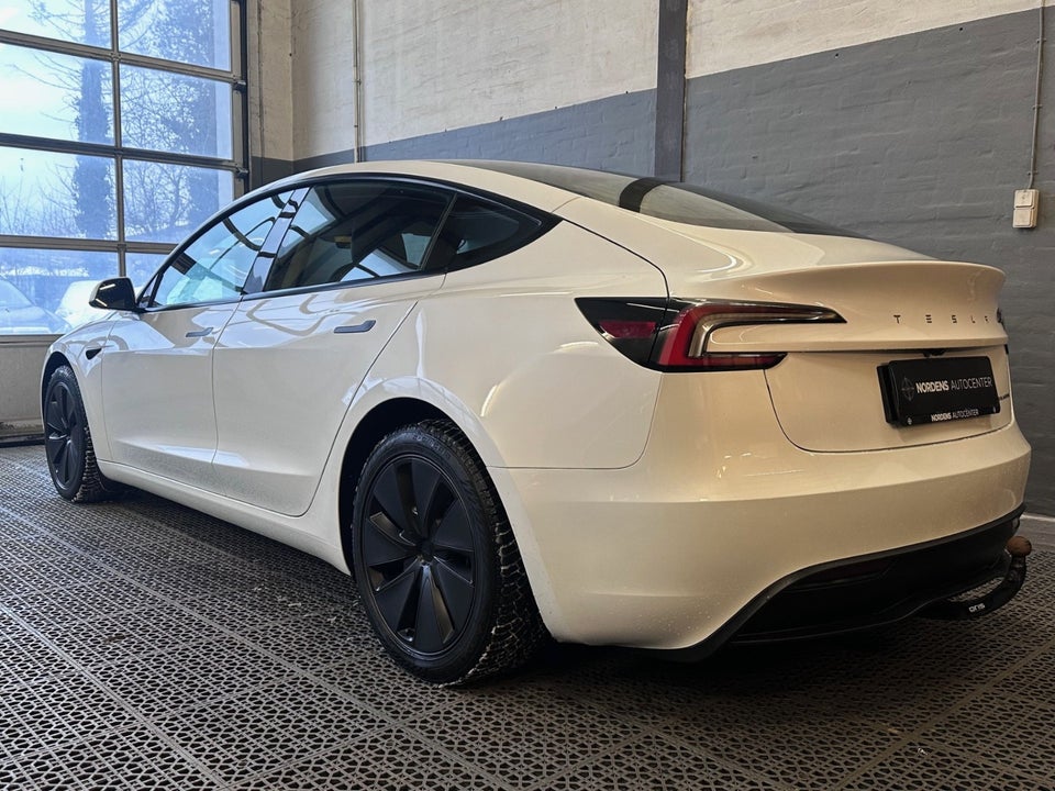 Tesla Model 3 Long Range AWD 4d