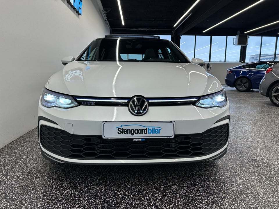 VW Golf VIII 1,4 GTE DSG 5d