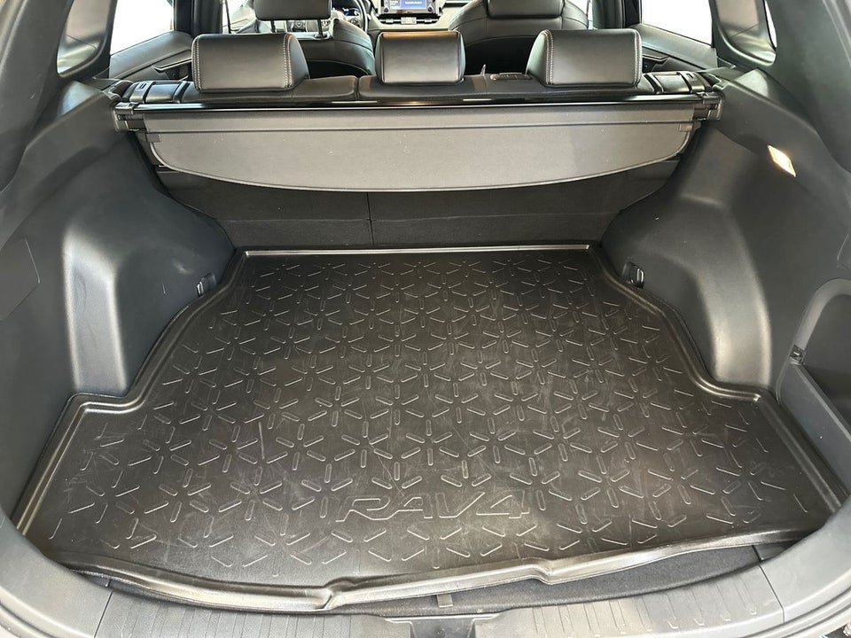 Toyota RAV4 2,5 Hybrid Black Edition MDS 5d