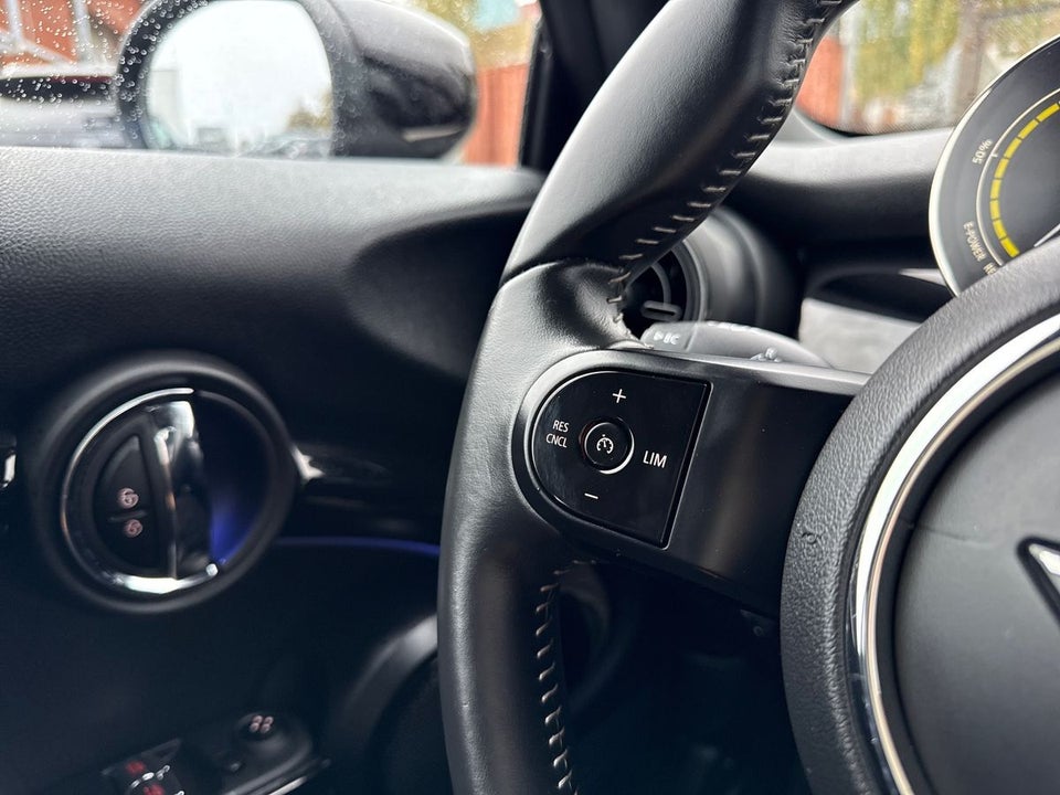 MINI Cooper SE Yours Trim 3d