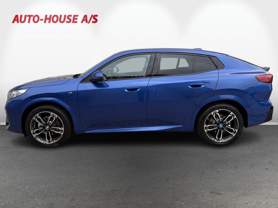BMW iX2 eDrive20 Fully Charged M-Sport 5d