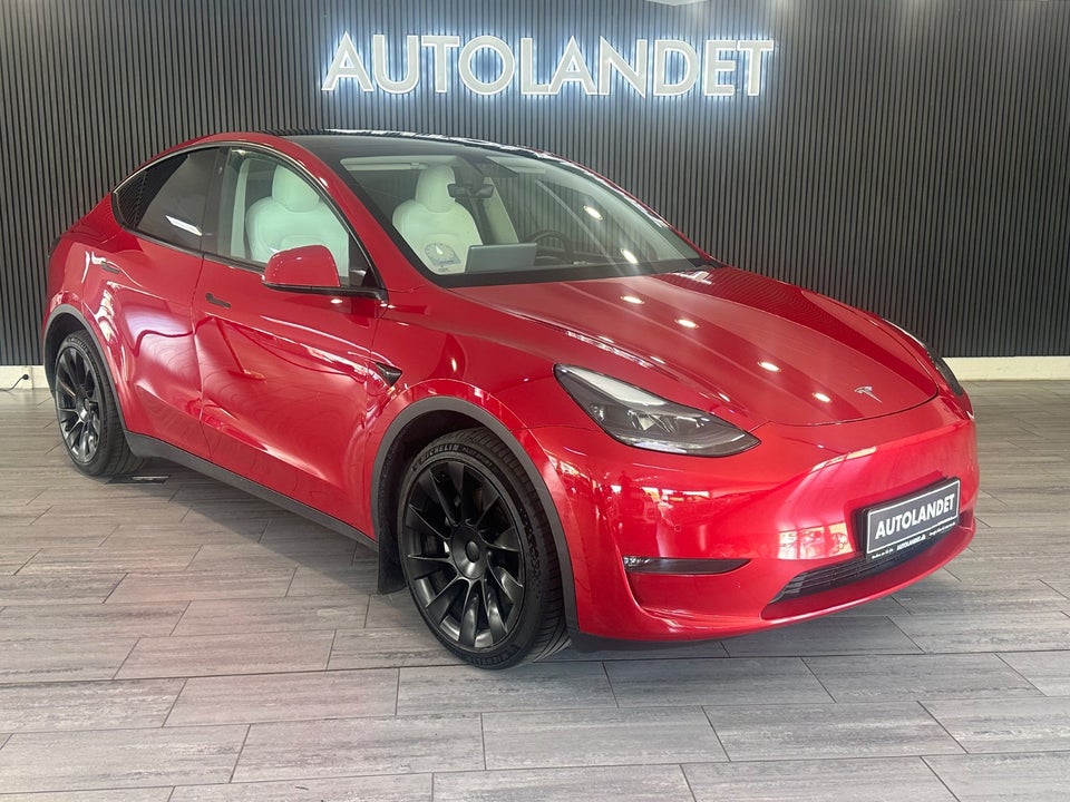 Tesla Model Y Long Range AWD 5d