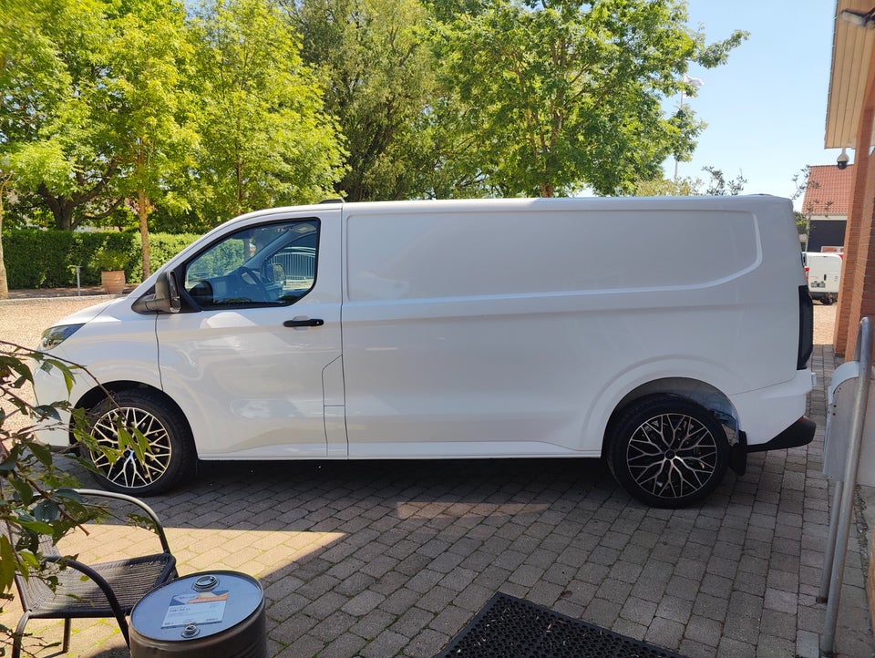 Ford Transit Custom 300L 2,0 EcoBlue Trend aut.