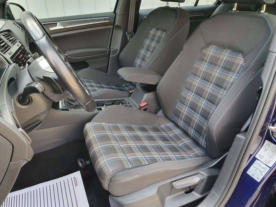 VW Golf VII 1,4 GTE DSG 5d