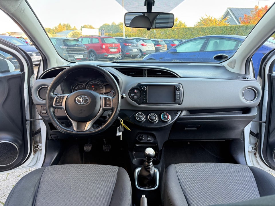 Toyota Yaris 1,3 VVT-i T2 Limited 5d