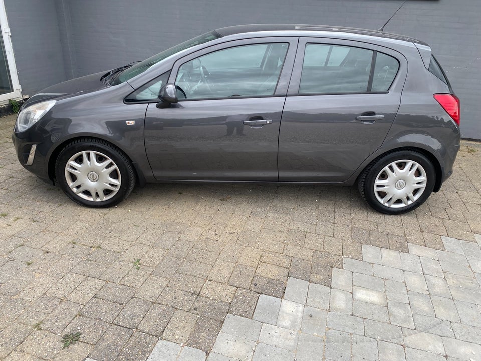 Opel Corsa 1,4 16V Cosmo 5d