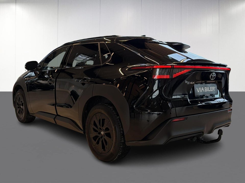 Toyota bZ4X Executive 5d