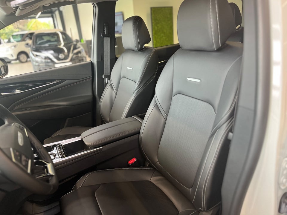 Maxus Euniq5 70 6prs 5d