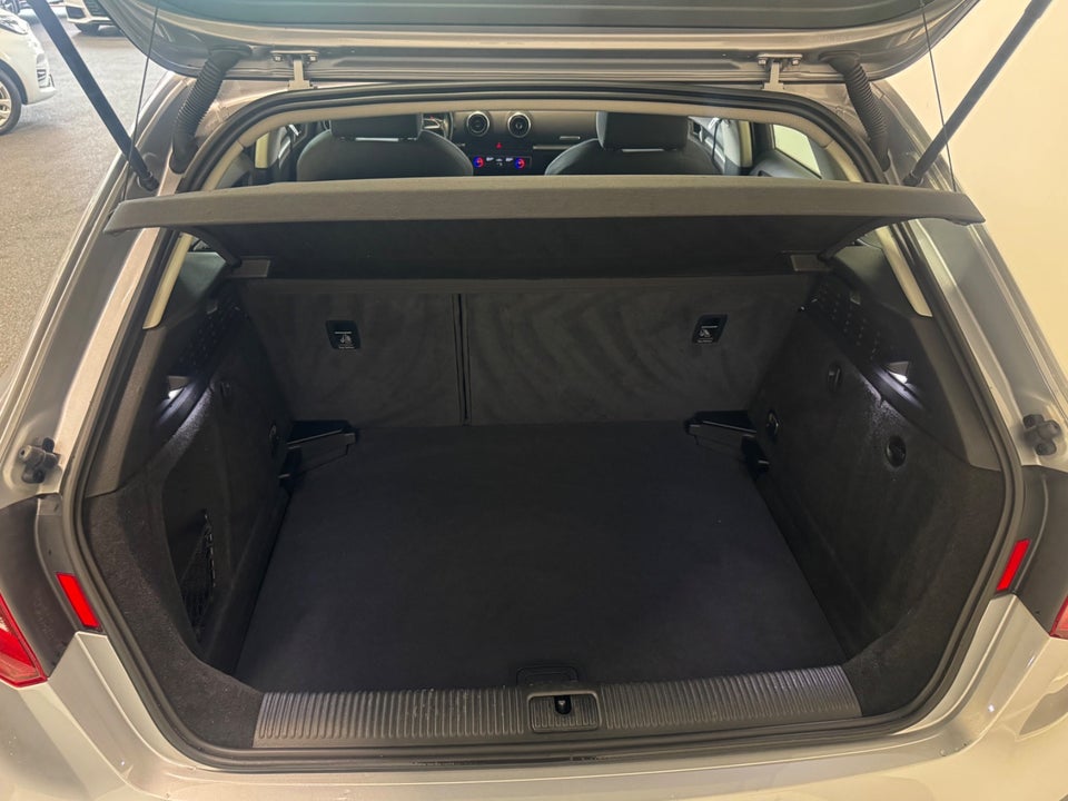 Audi A3 1,6 TDi 110 Ambition Sportback 5d