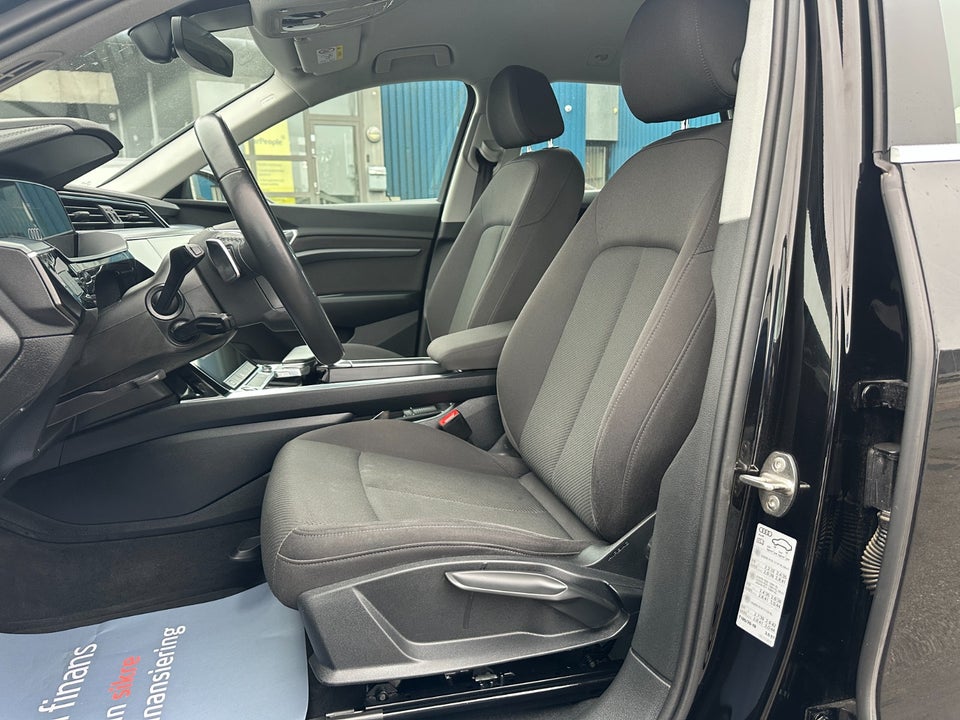 Audi e-tron 50 quattro 5d