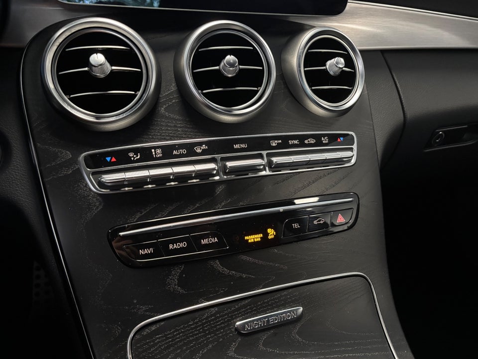 Mercedes C220 d 2,0 AMG Line Night Edition stc. aut. 5d