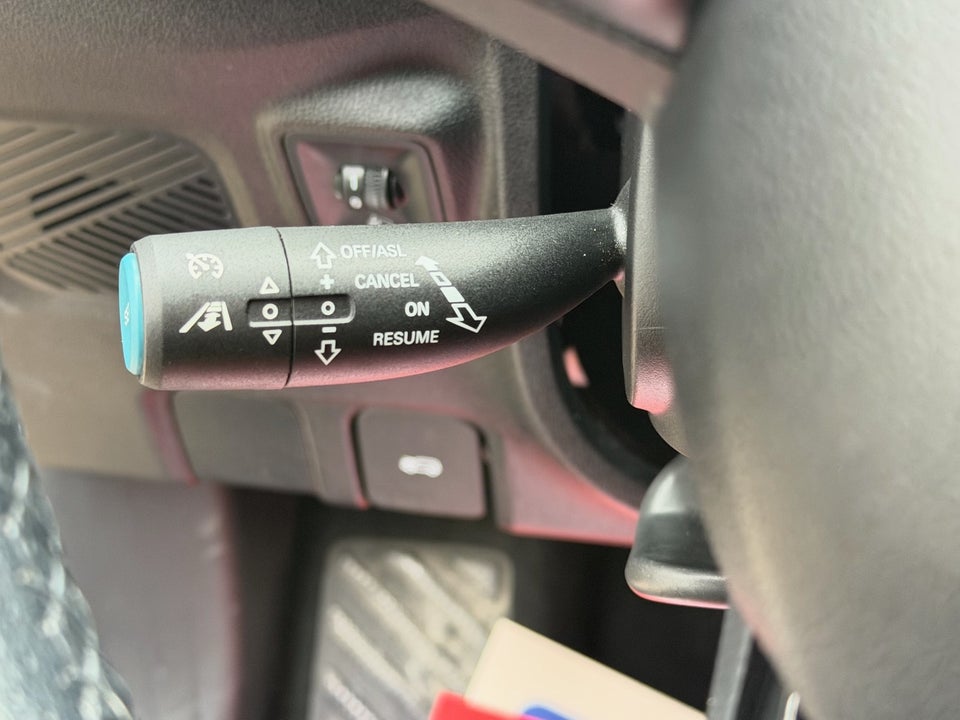 MG MG5 61 Luxury 5d