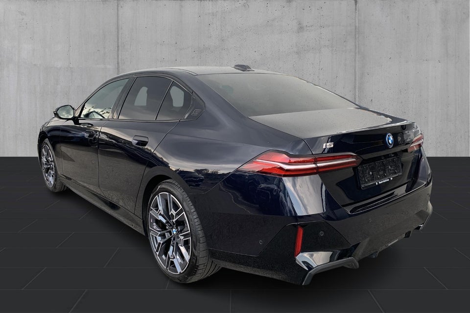 BMW i5 eDrive40 M-Sport 4d