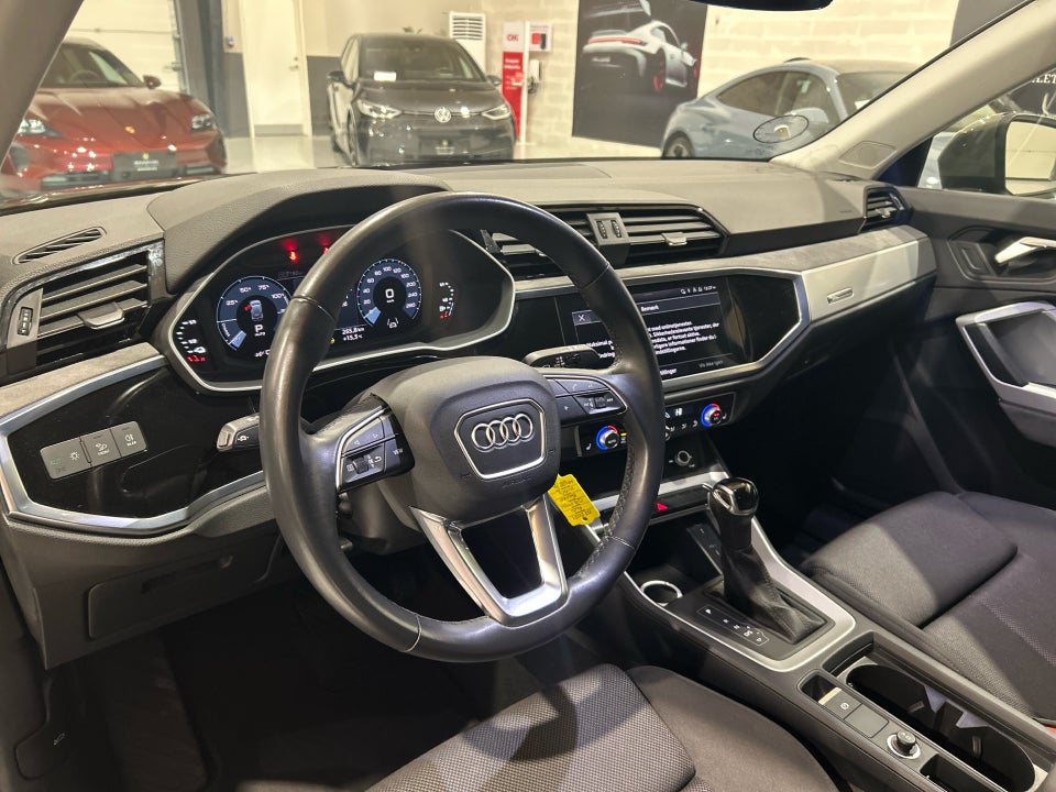 Audi Q3 45 TFSi e Attitude plus S-tr. 5d