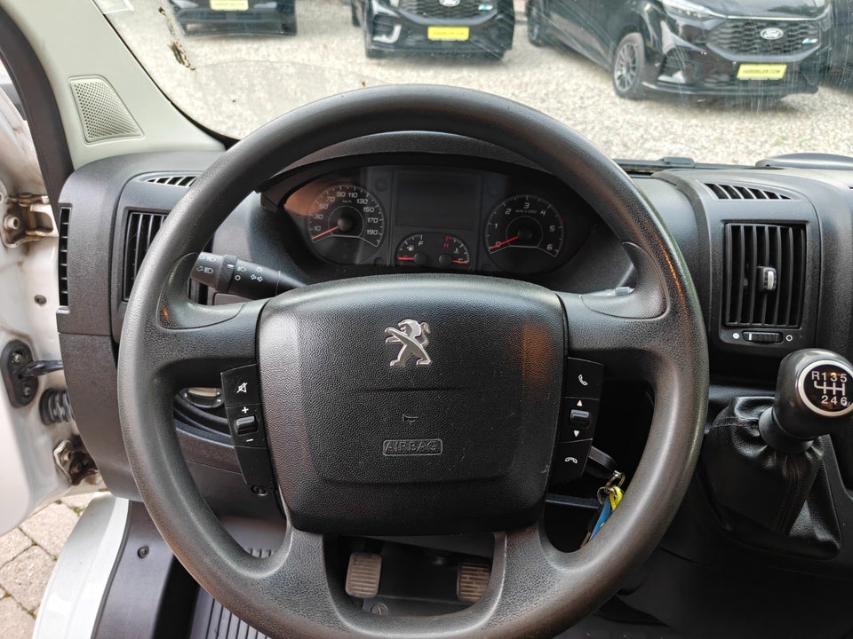 Peugeot Boxer 335 2,2 HDi 130 Ladvogn L3 2d