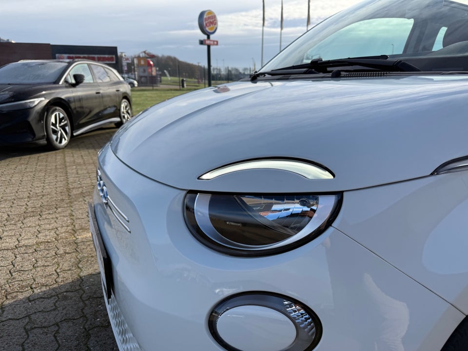 Fiat 500e 42 Icon Cabrio 2d